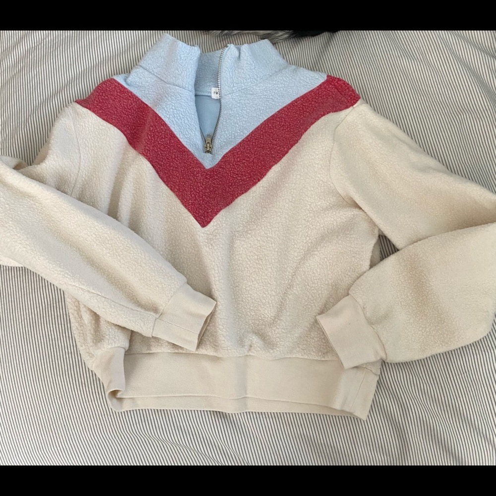 Cropped pullover